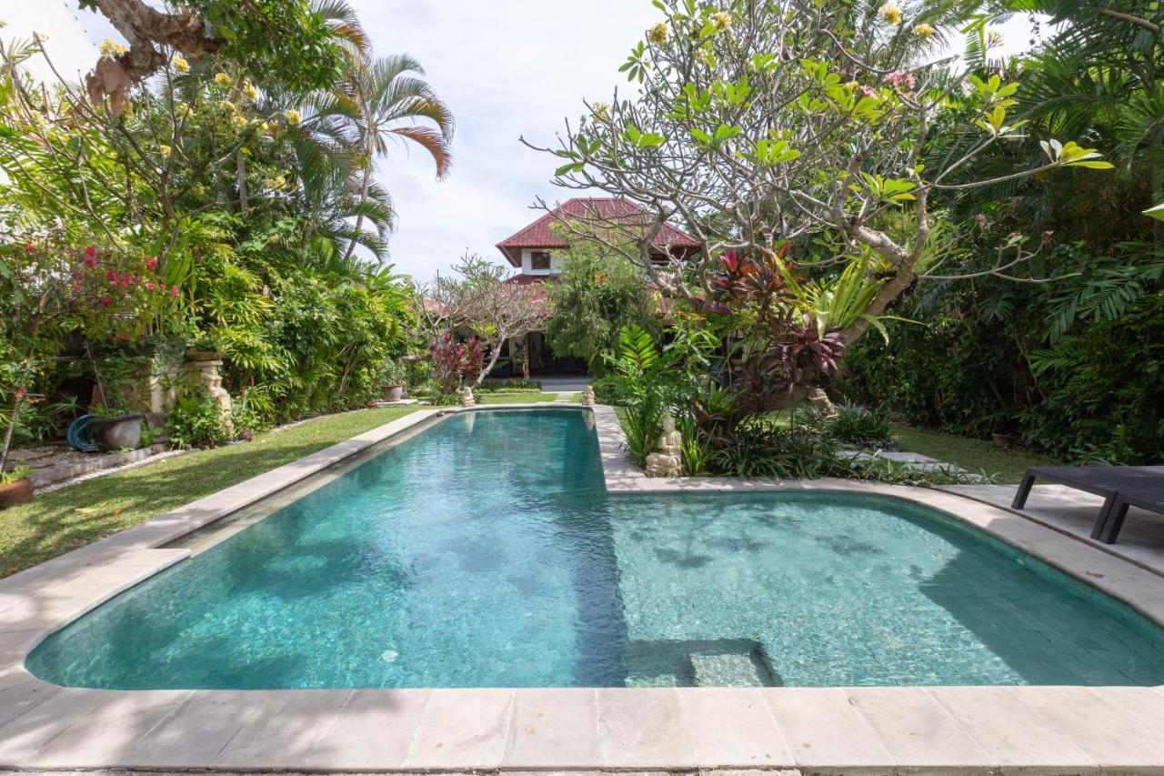 Villa Poppy Seminyak Dış mekan fotoğraf